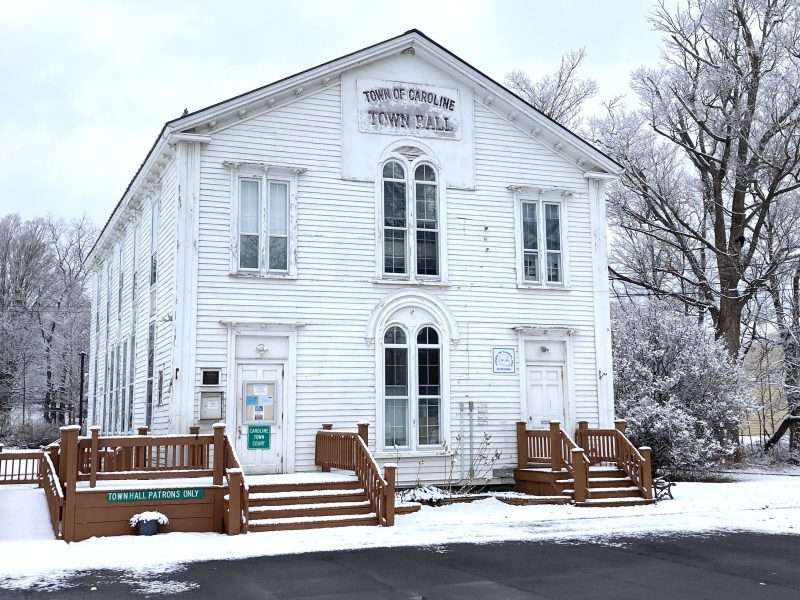 a snowy Caroline town hall