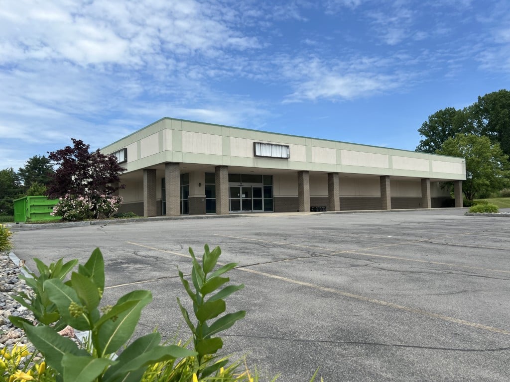 Photo by Jaime Cone Hughes 
ABC Supplies Co. will be opening its doors at the former Lansing Market site in August. Roofing Supplies Store