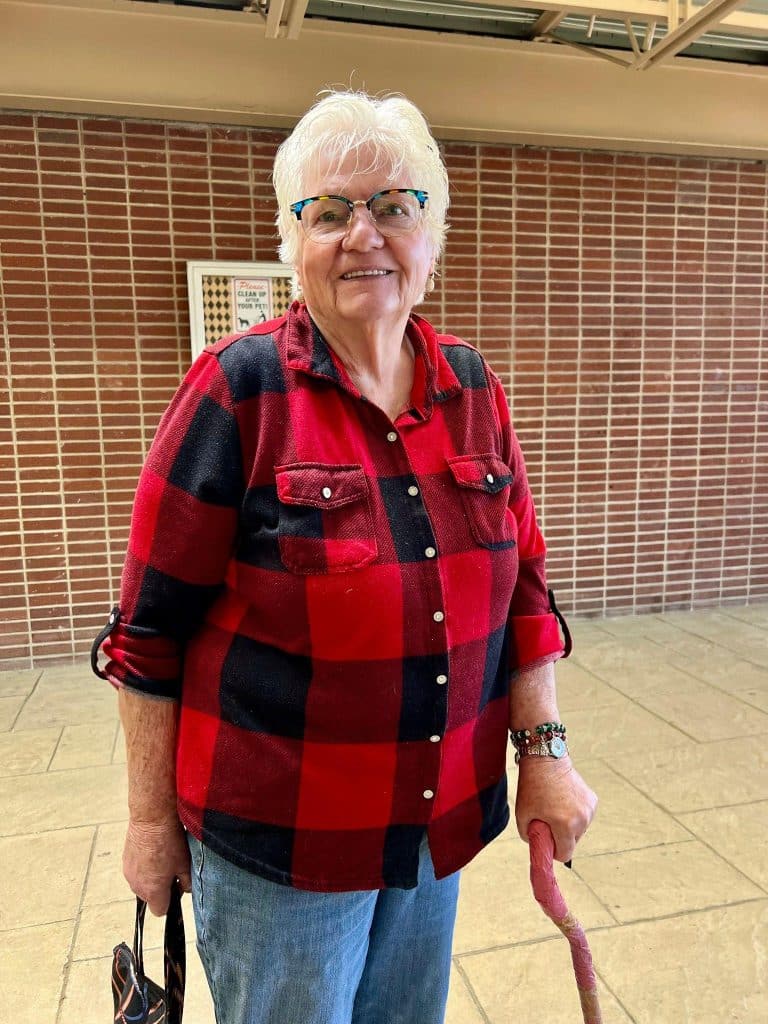 Falling. 
Ella, Lansing 
